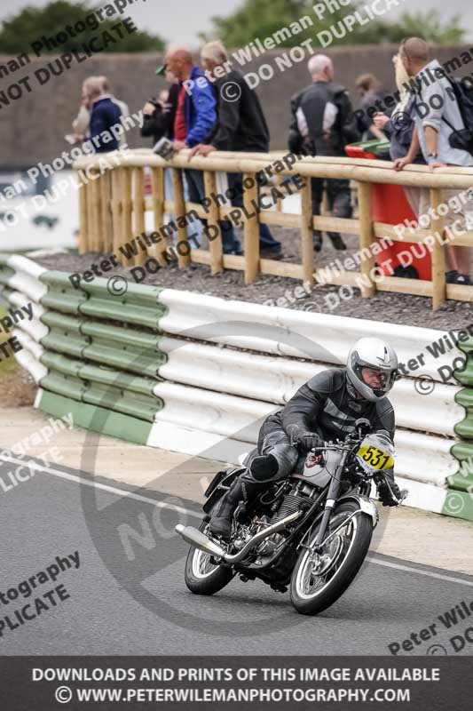 Vintage motorcycle club;eventdigitalimages;mallory park;mallory park trackday photographs;no limits trackdays;peter wileman photography;trackday digital images;trackday photos;vmcc festival 1000 bikes photographs